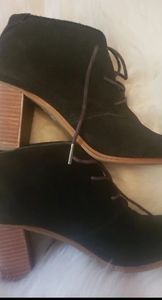 Tom's adorable black suede ankle booties 9